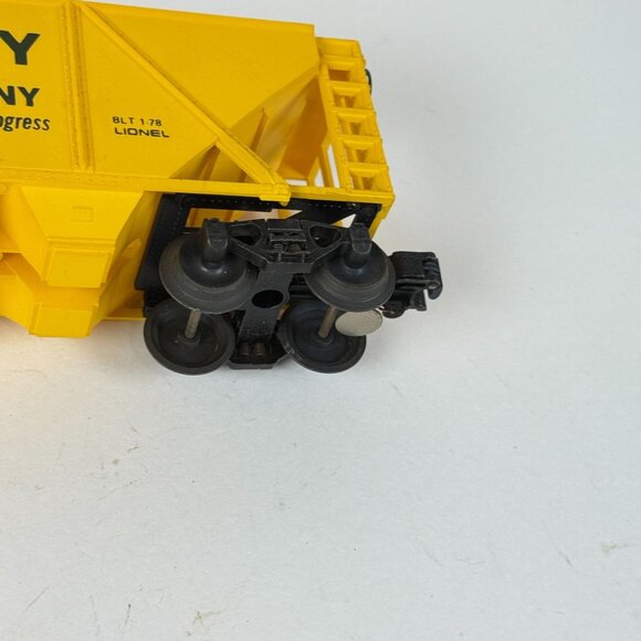 Vintage Lionel Peabody PCCX 9276 Yellow Quad Hopper Freight Train Car O Scale - Picture 7 of 9